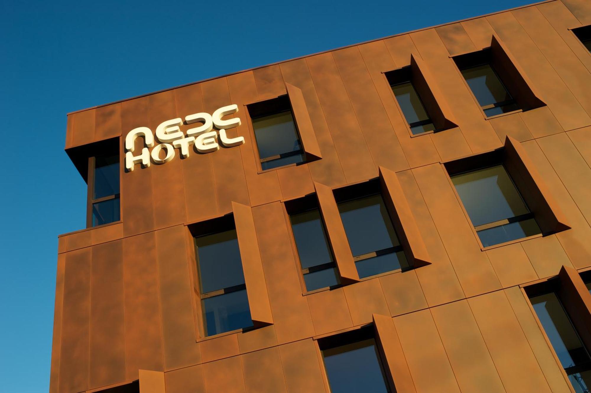 Nex Hotel Tarbes Bagian luar foto