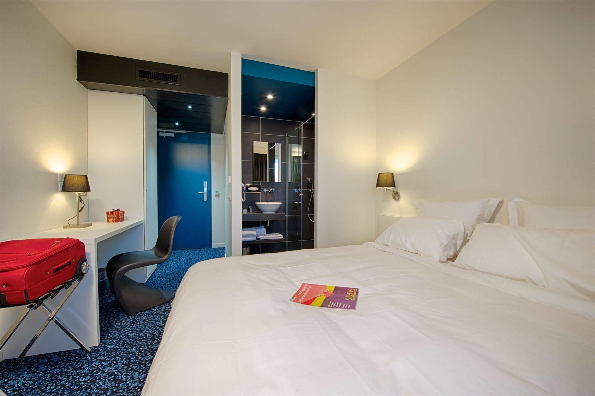 Nex Hotel Tarbes Bagian luar foto